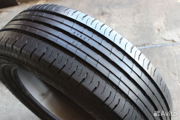 Nokian Tyres Hakka C2 215/60 R17C 104H