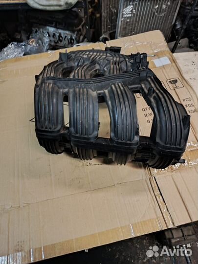 Впускной коллектор, ресивер 21179 1,8 LADA Vesta