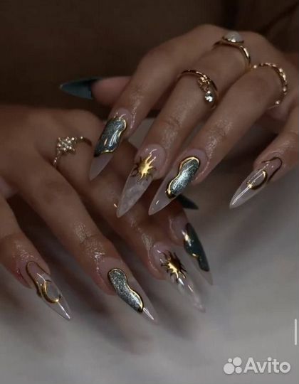 Модель на маникюр со сложным дизайном