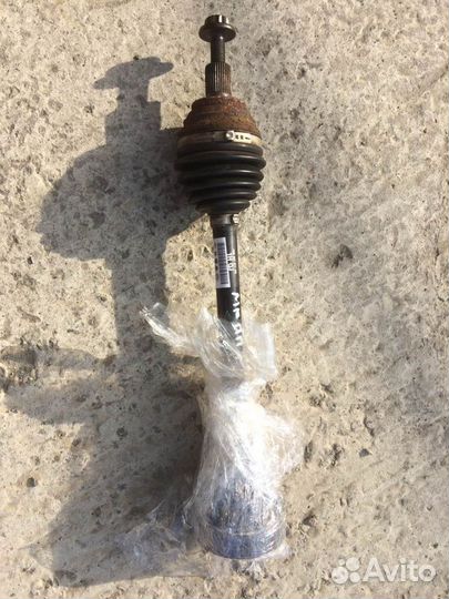 Полуось 1.2-1.4 TSI Привод левый 1K0 407 271 HQ