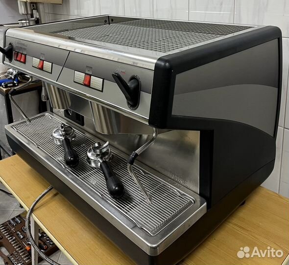 Кофемашина nuova simonelli appia