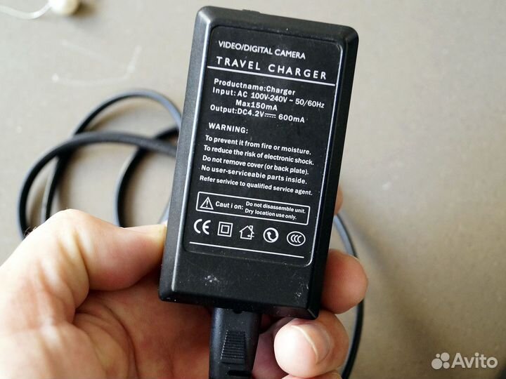 Зарядка аккумулятора видео камеры