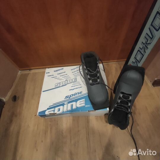 Комплект:Беговые лыжи с ботинками