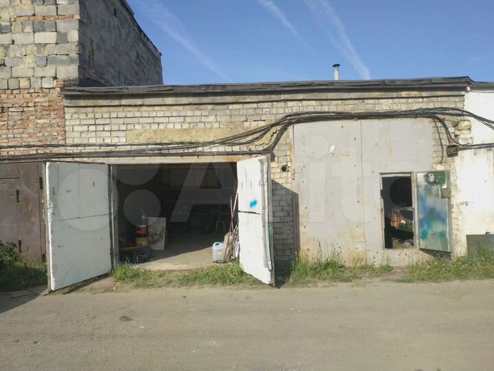 Гараж, > 30 м²