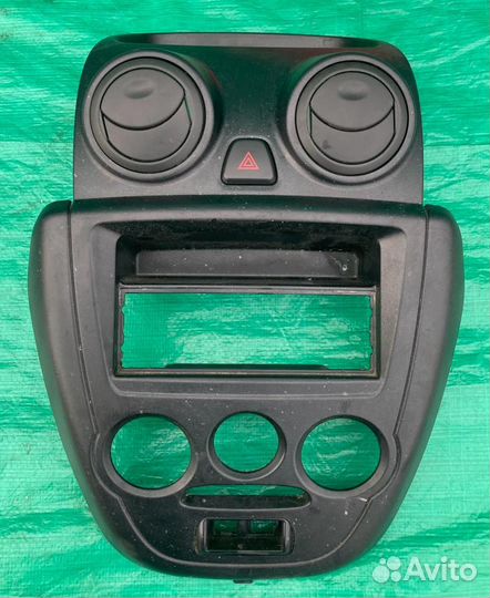 Центральная консоль LADA Granta