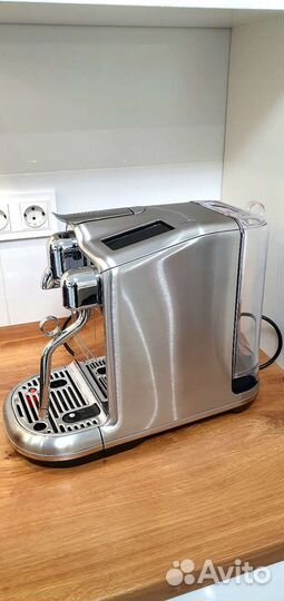 Капсульная кофемашина nespresso с капучинатором