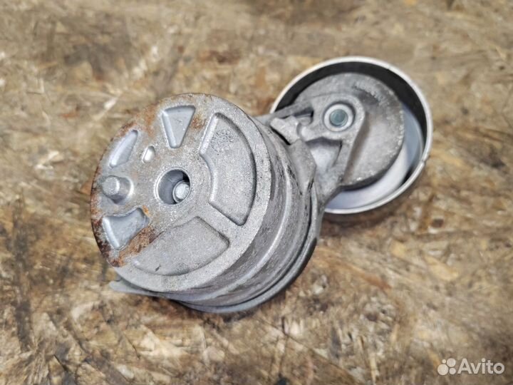 Натяжитель ремня генератора Volkswagen Amarok