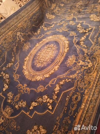 Ковер шерстяной новый