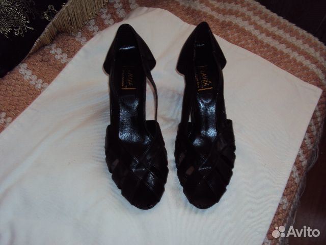 Новые немецкие босоножки р.39