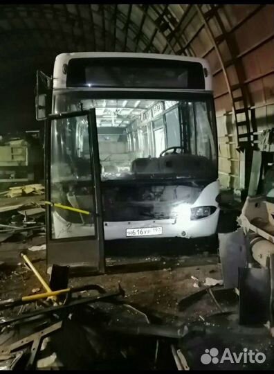 Разбираю автобус scania