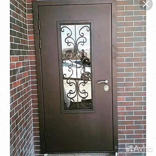 Дверь новая входная