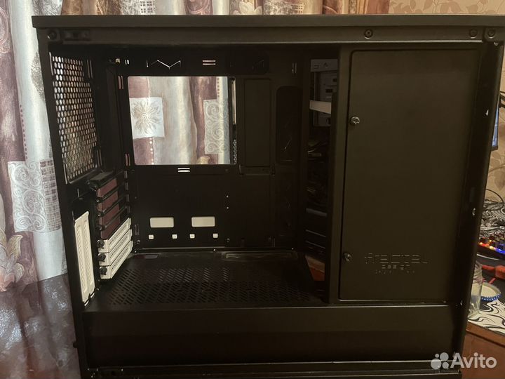 Корпус для пк Fractal Design
