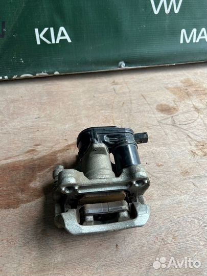 Суппорт тормозной задний левый Kia Xceed 1 G4LD