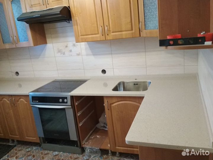 Угловая столешница из камня Tristone м2/р бежевая