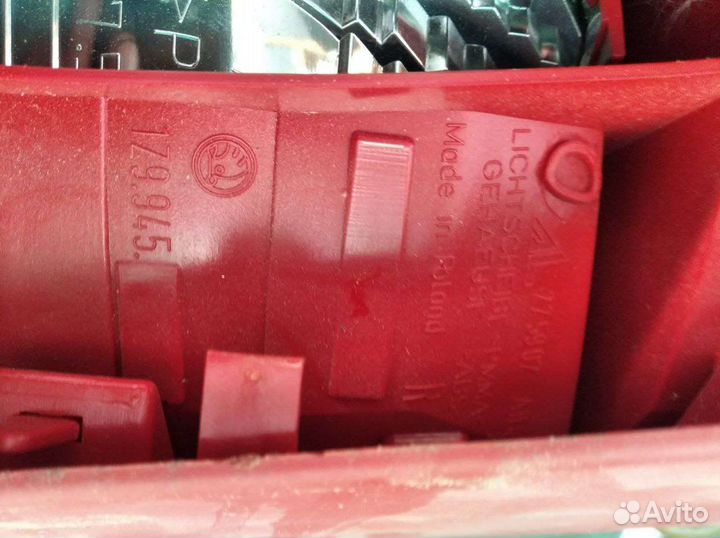 Правый задний фонарь skoda Octavia a5