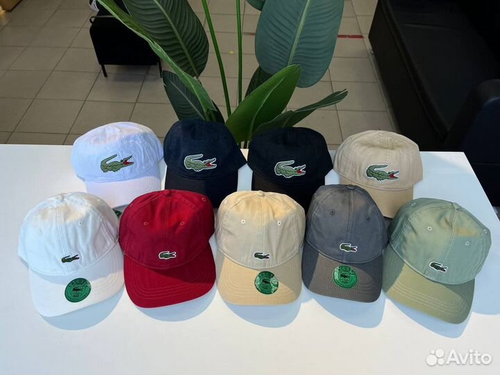 Бейсболки в ассортименте в ТЦ Дом Мод