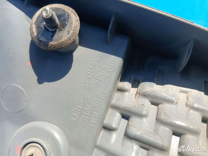 Kia rio 3 хэтчбэк вставка в крышку багажника