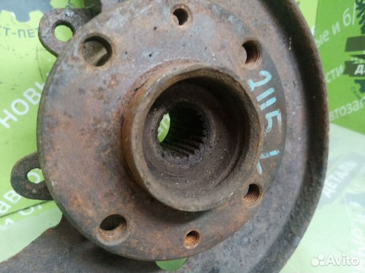 Ступица цапфа кулак передняя левая Ваз 2115 1.5 8V