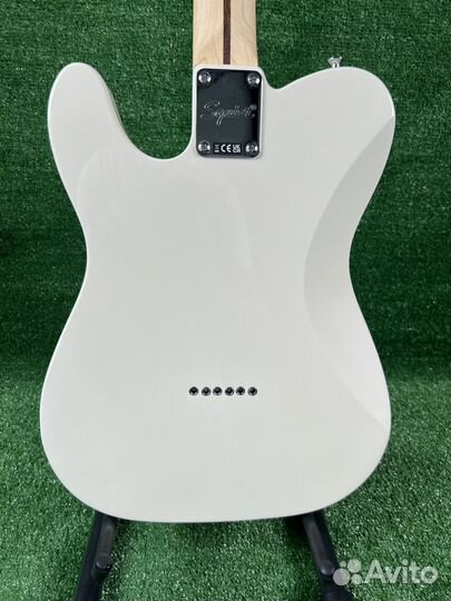 Леворукая электрогитара Squier Telecaster