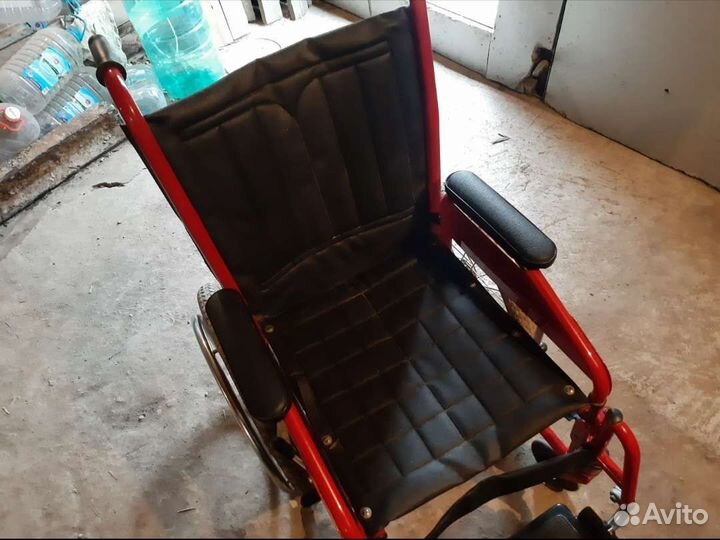 Детская инвалидная коляска