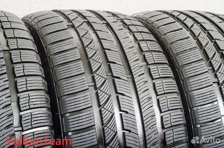 Momo North Pole W2 245/40 R18 97V