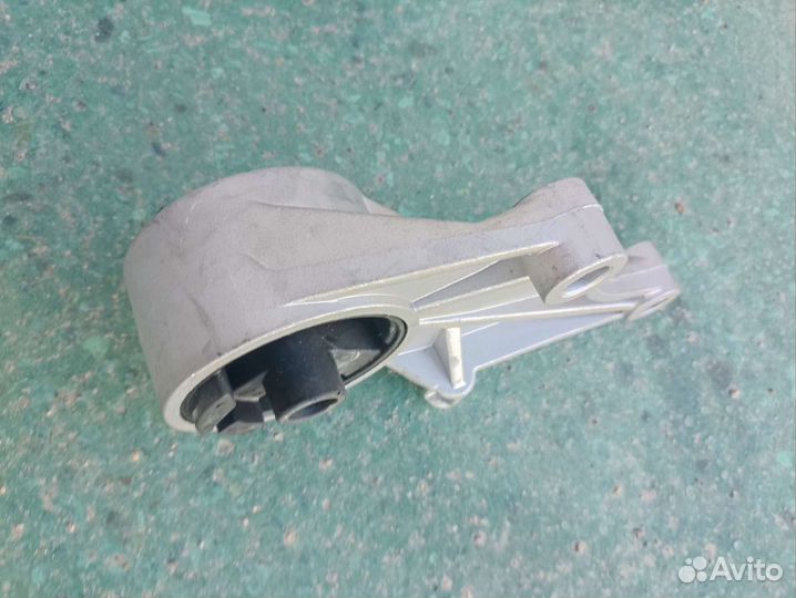 Подушка двигателя opel zafira