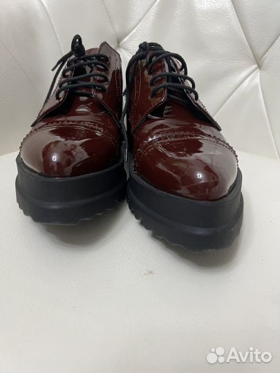 Ботинки женские лаковая кожа, 40
