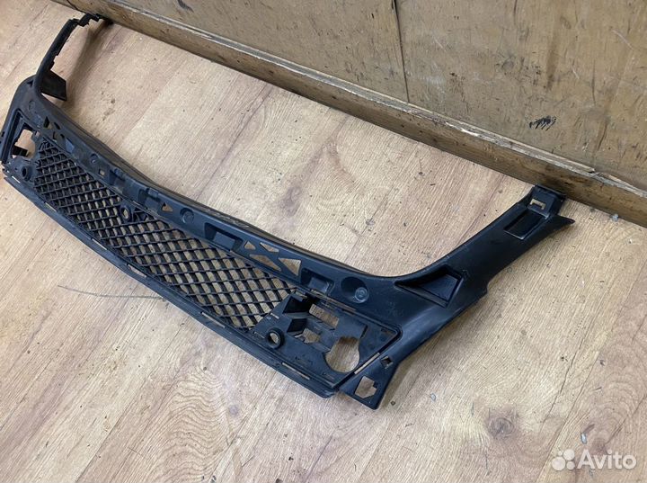 Решётка в бампер центральная Mercedes Benz W166 ML