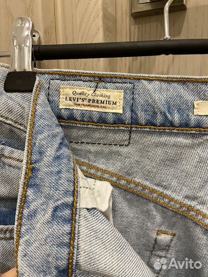 Джинсы levis