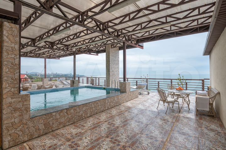 Дом 200 м² на участке 6 сот.