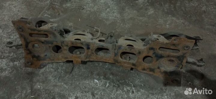 Балка подвески задняя Peugeot 406