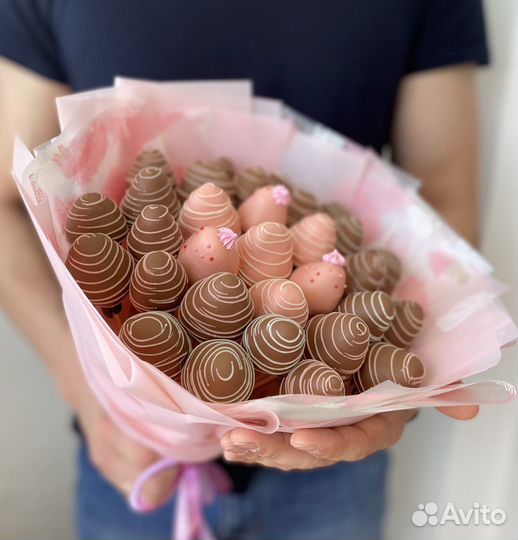 Клубника в шоколаде в Красногорске, букеты из ягод