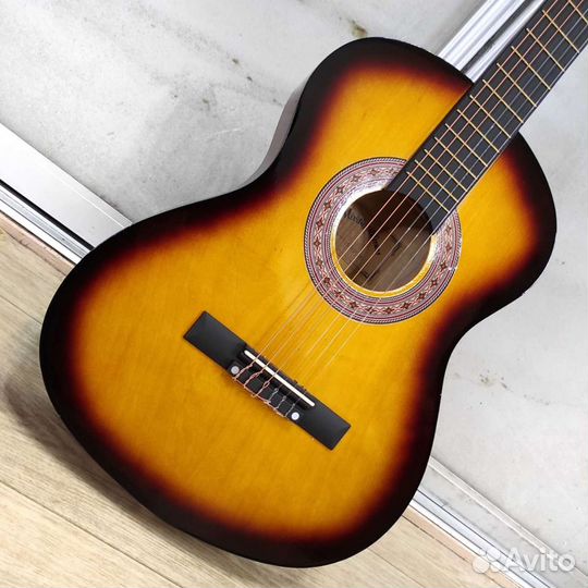 Гитара новая классическая 3/4 с нейлоновыми струна