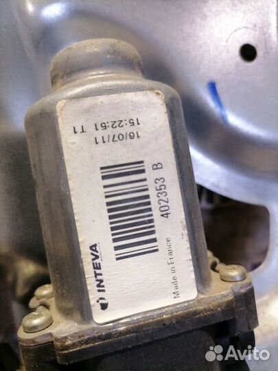 Стеклоподъемник задний правый Hyundai Ix35