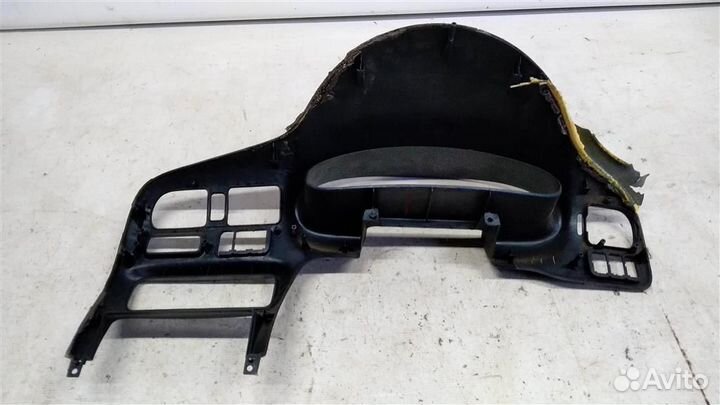 Рамка панели приборов Mazda 323 С ва 97-00г