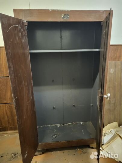 Шкаф металлический сейф