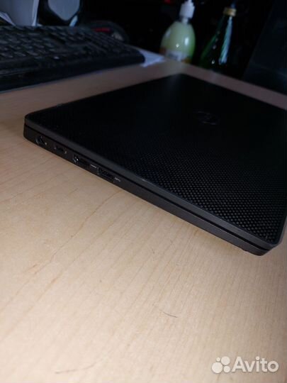 Ноутбук dell latitude 7300