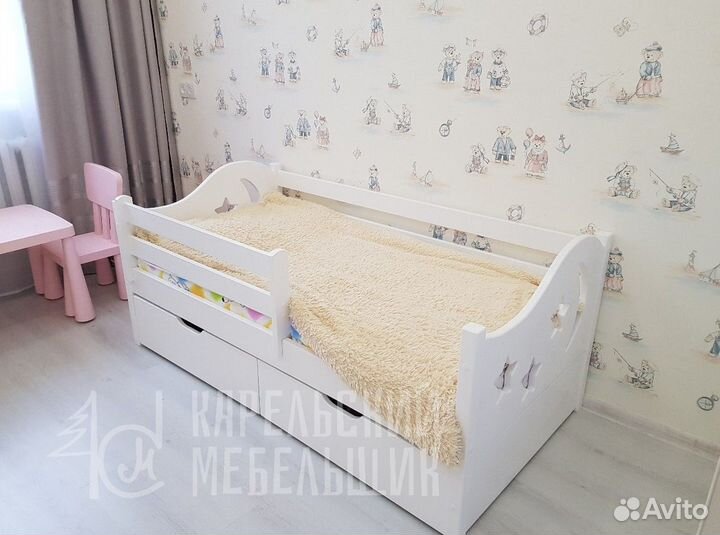 Детская кровать из дерева 