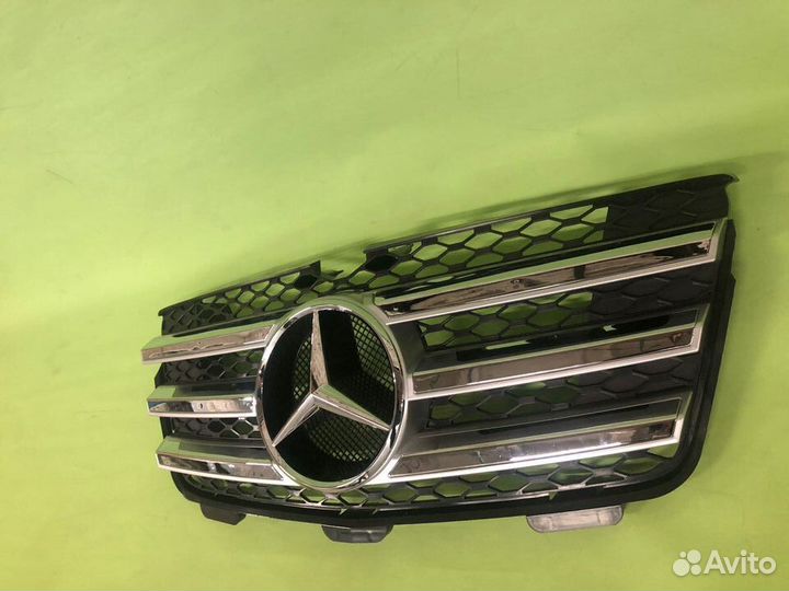 Решетка радиатора Mercedes-Benz GL164 X164 2009-12