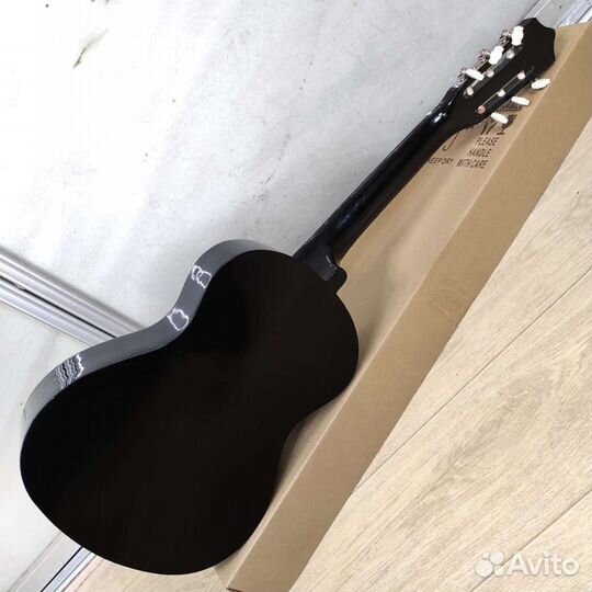 Гитара новая классическая