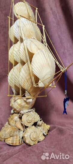 Сувенир. Парусник из ракушек