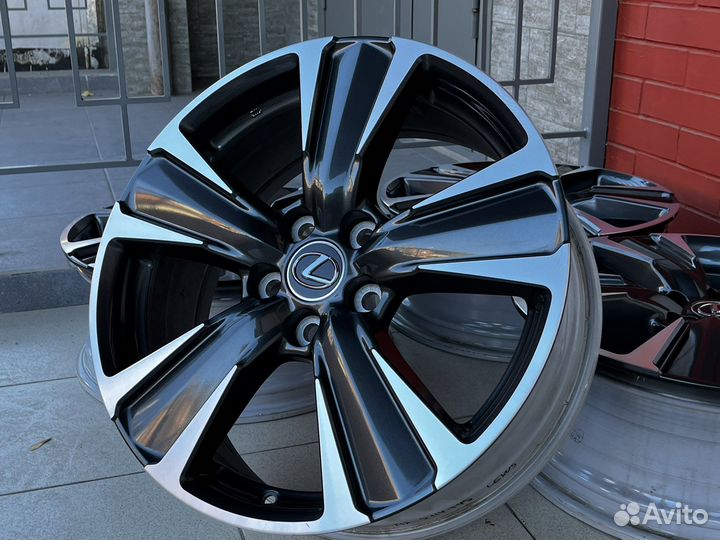 Оригинал С японии lexus UX единственные по РФ