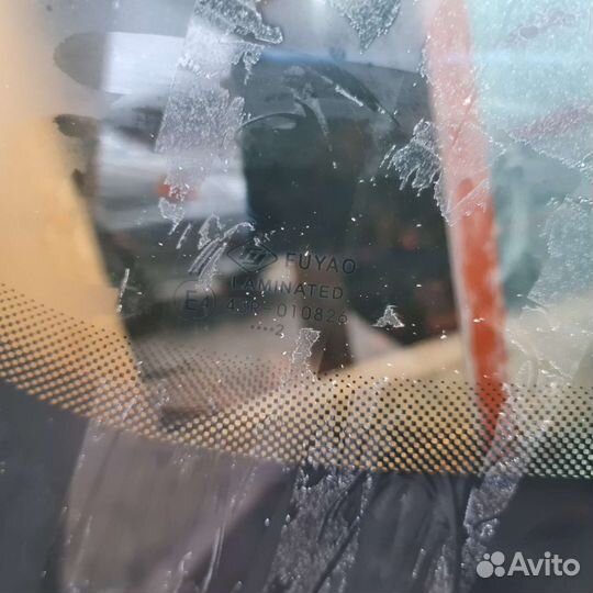 Лобовое стекло