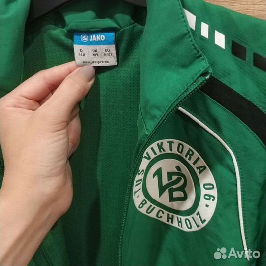 Спортивная кофта на мальчика 134-140 р-р