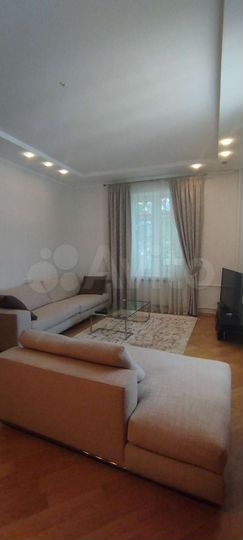2-к. квартира, 80 м², 4/4 эт.