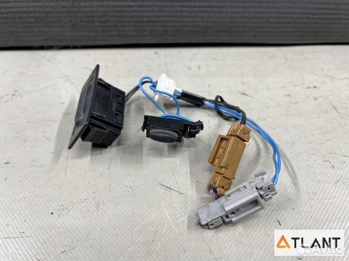 Полка багажника nissan march