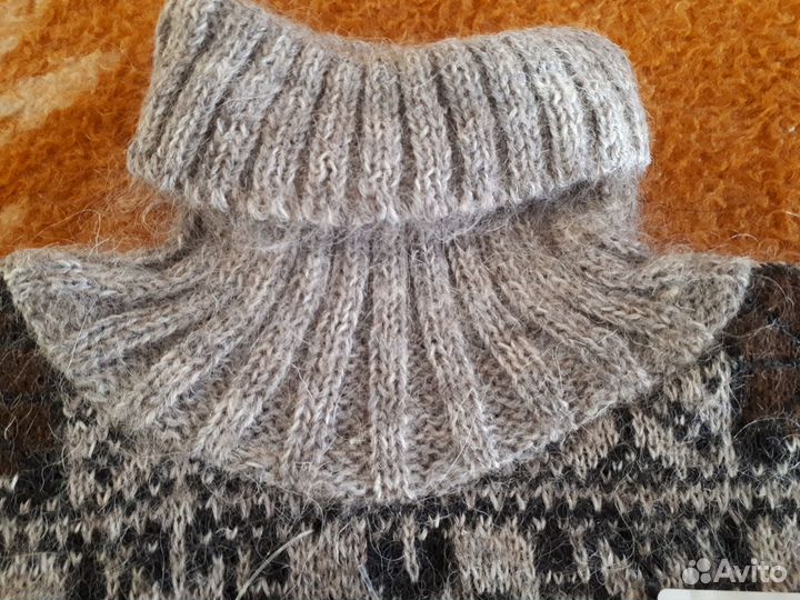 Свитер шерстяной детский