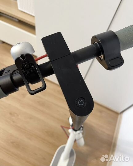 Электрический самокат Xiaomi M365