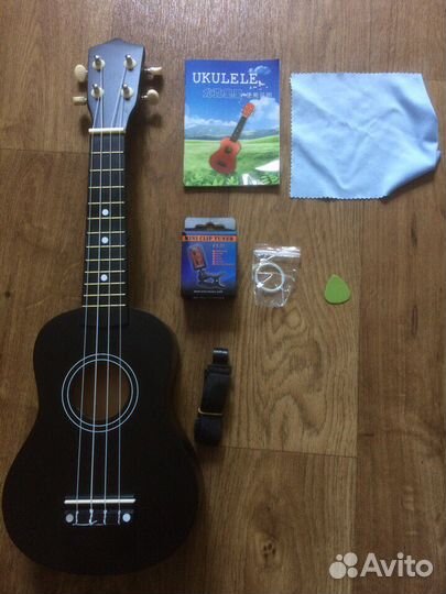 Укулеле+чехол+тюнер+струны+медиатор