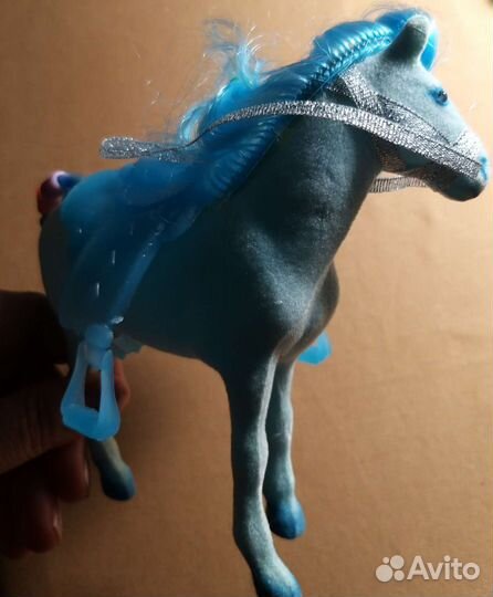 Большая и маленькая мягкая игрушка- Лошадка